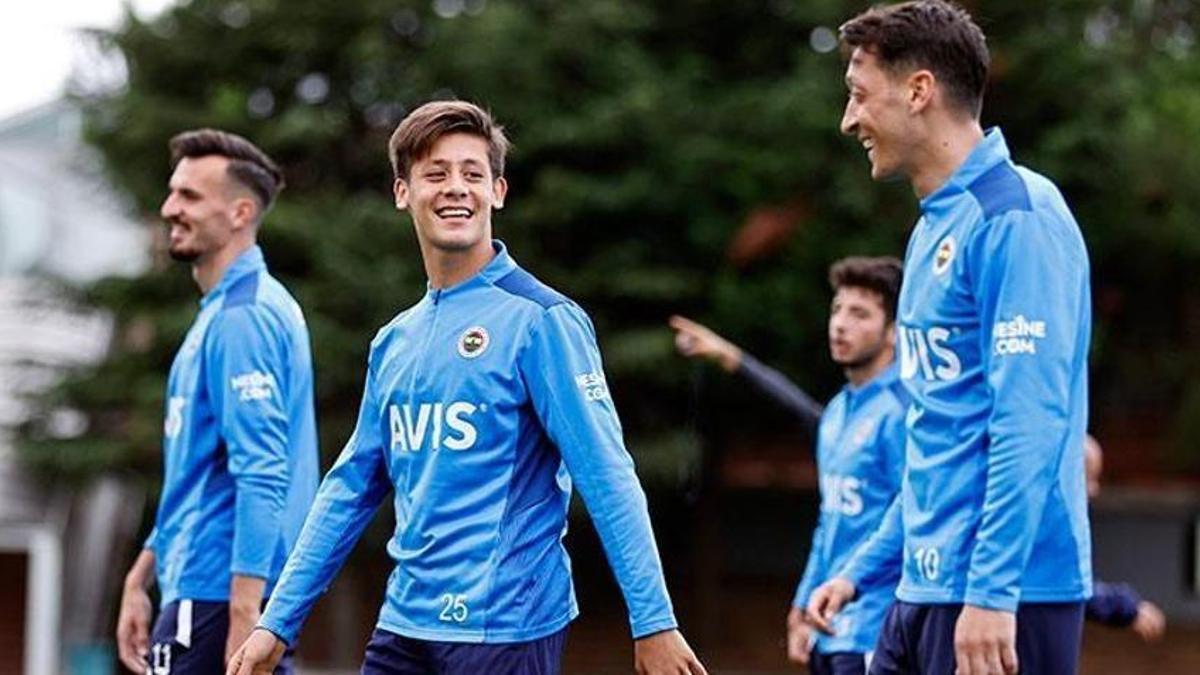 Mesut Özil'den Arda Güler'e sürpriz tavsiye