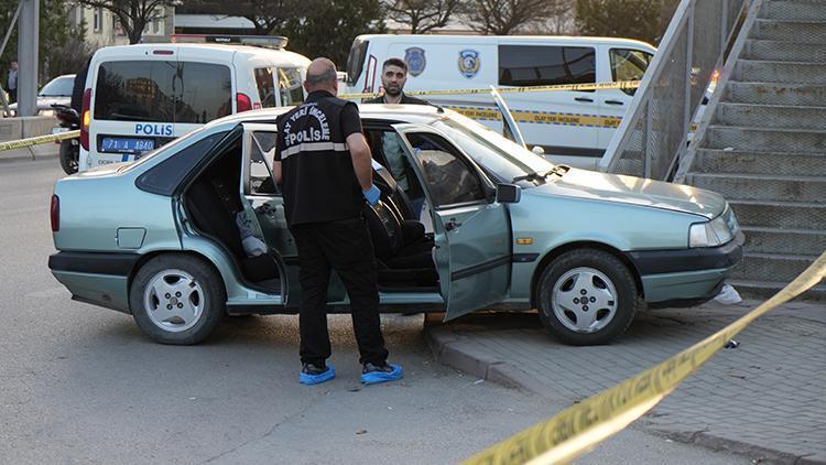 Önce kaza yaptı, ardından sevgilisini boğazından bıçakladı