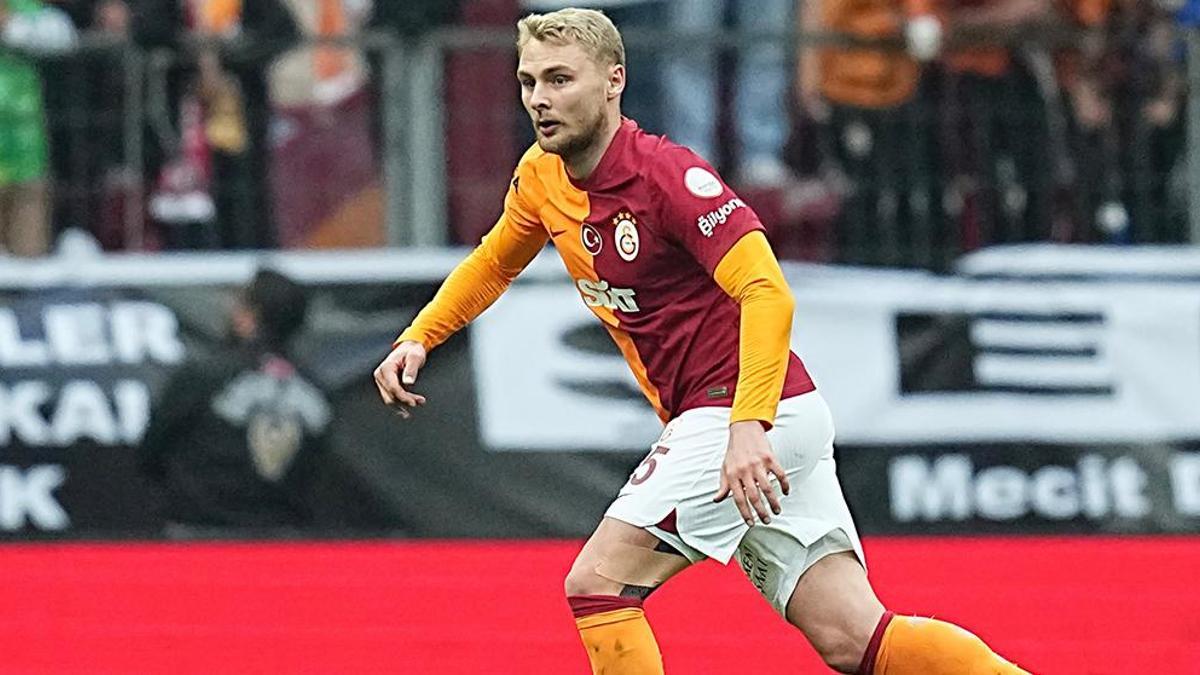 Pendikspor galibiyeti sonrası Galatasaray'da Victor Nelsson: Kalan 5 maçı da kazanmamız lazım