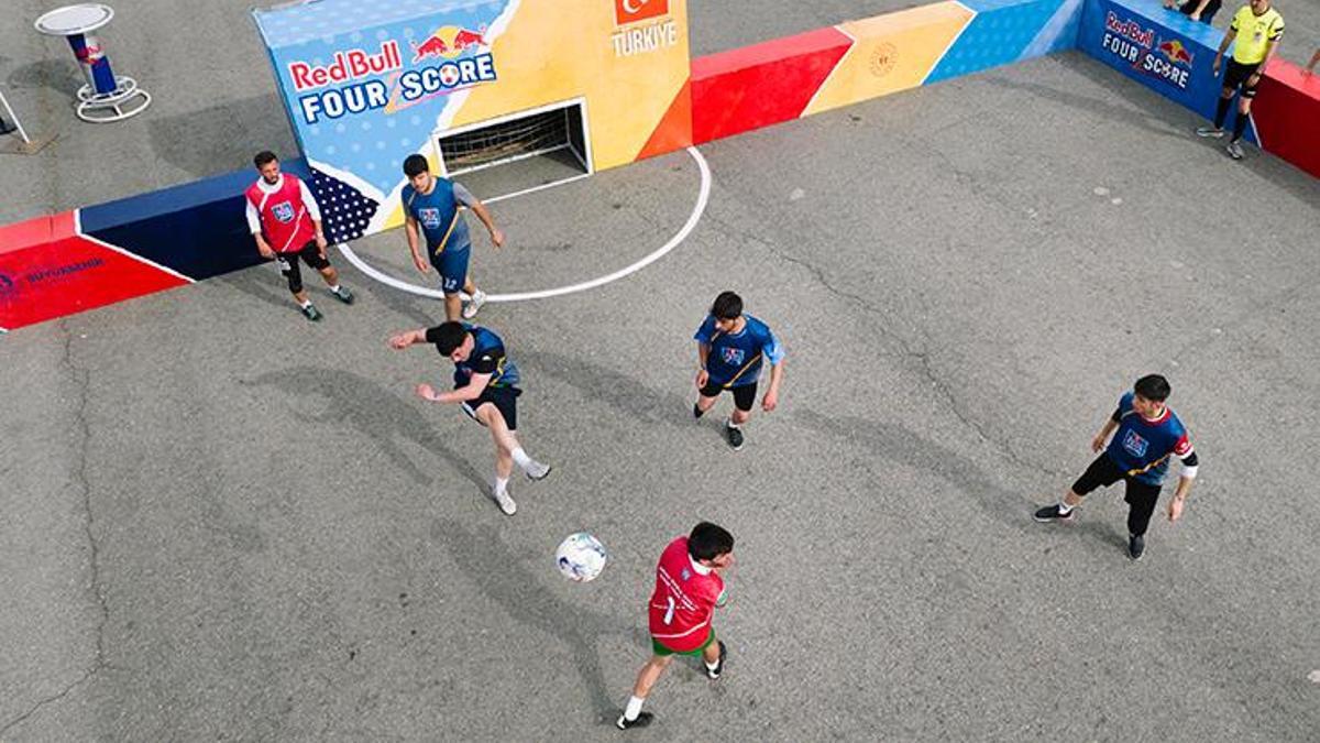 Red Bull Four 2 Score’da kazanan Futbolun Çavuşları