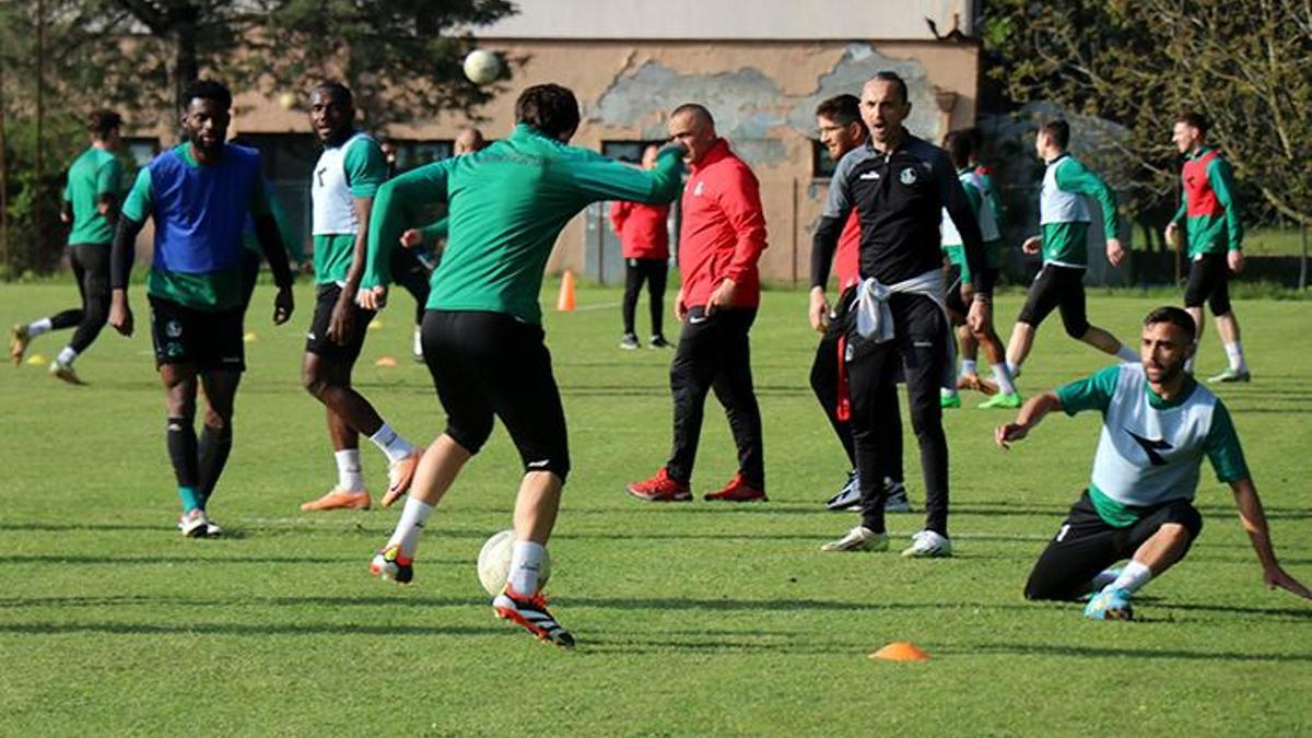 Sakaryaspor, Erzurumspor FK mesaisine devam ediyor