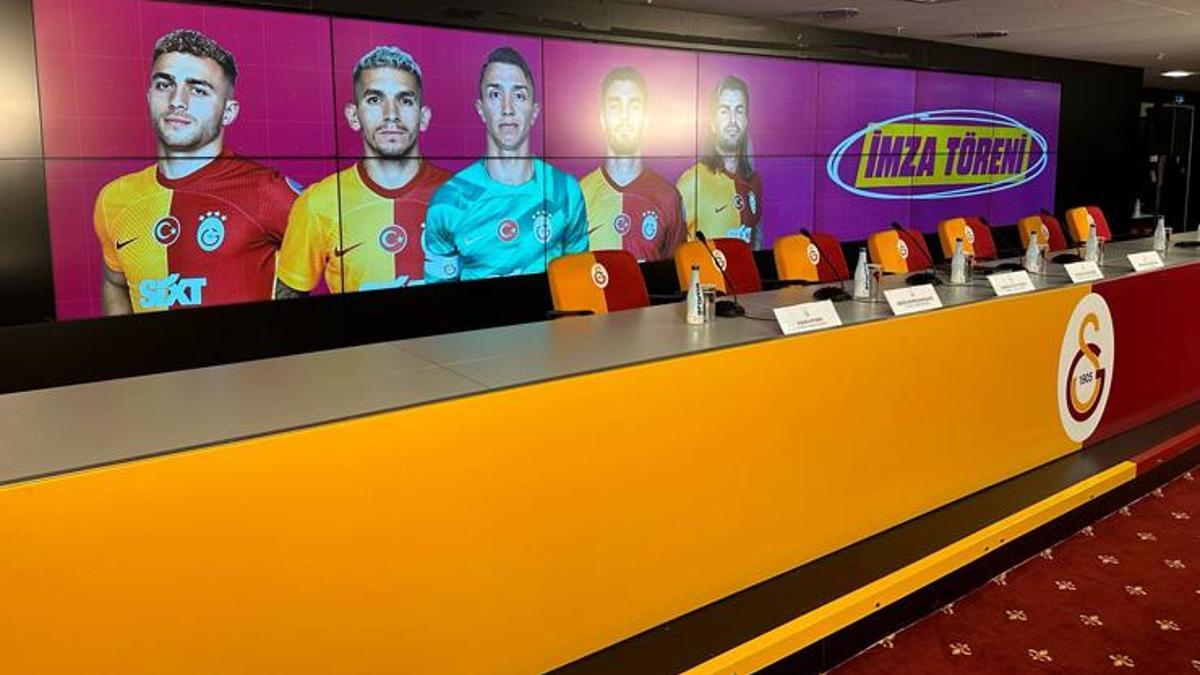 CANLI |                    Galatasaray'da 5 yıldızla sözleşme uzatıldı! Muslera müjdeyi verdi: Futbolu bıraktıktan sonra...