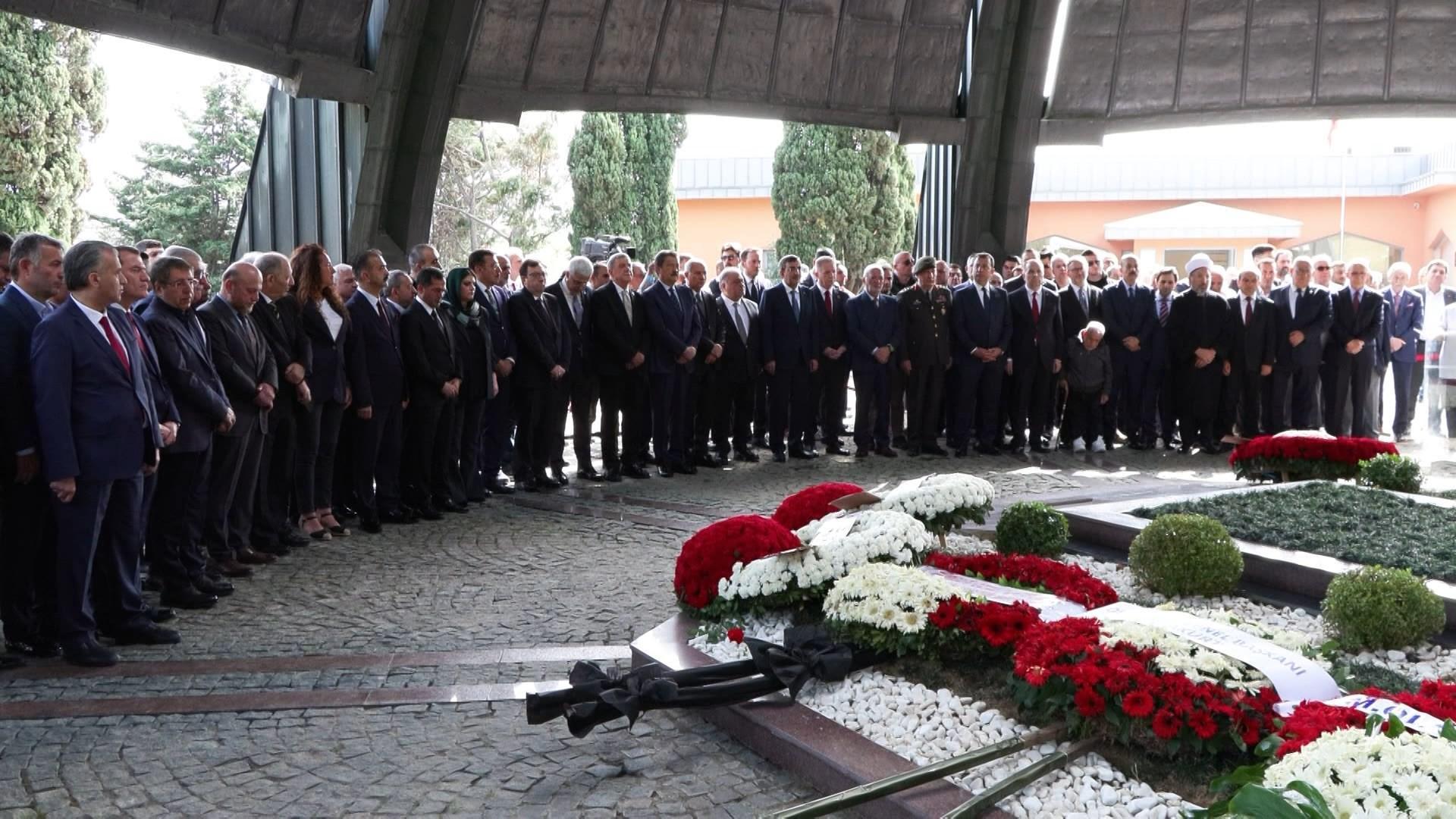 Turgut Özal, ölümünün 31 yılında mezarı başında anıldı