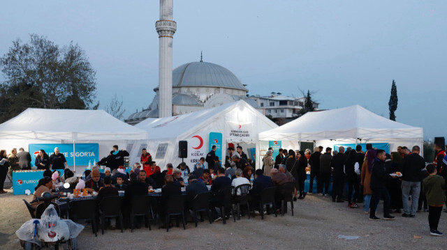 Türkiye Sigorta deprem bölgesinde kurulan iftar sofralarında depremzedelerle buluştu | Aktüel Haberleri