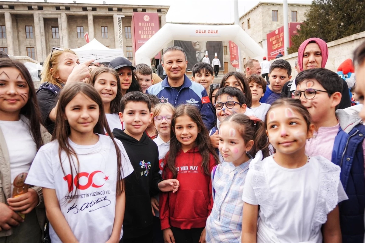 Türkiye'nin ilk astronotu Alper Gezeravcı'dan çocuklara ilham dolu mesaj