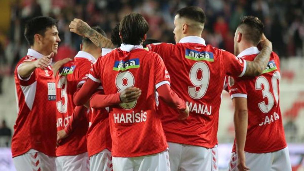 (ÖZET) Sivasspor - Kayserispor maçı sonucu: 2-1 | Sivasspor, son hafta kendi sahasında hata yapmadı