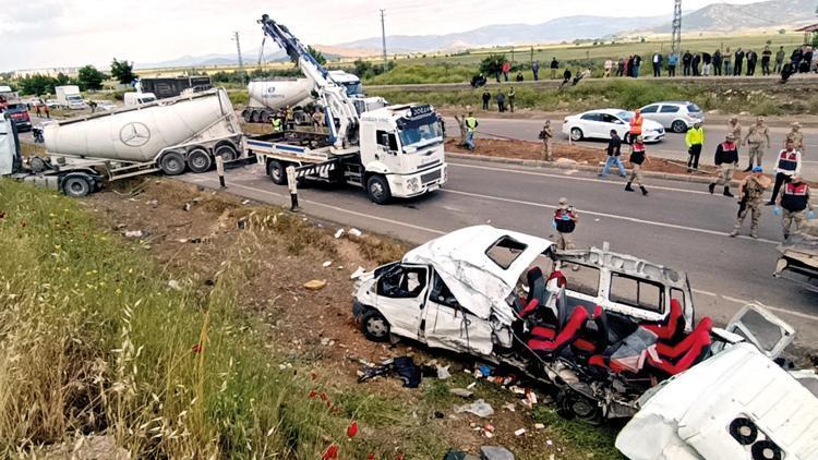 9 kişinin ölümüne yol açan beton mikserinin sürücüsü: Gözüm karardı