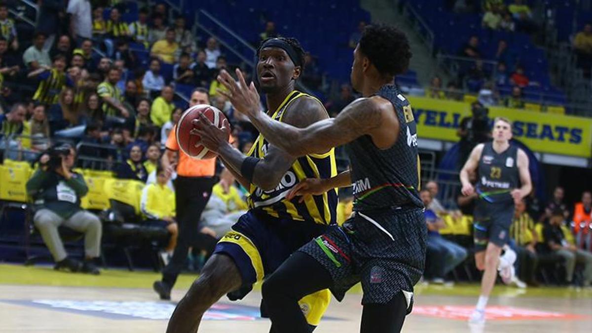 Aliağa Petkimspor'da tur zora girdi