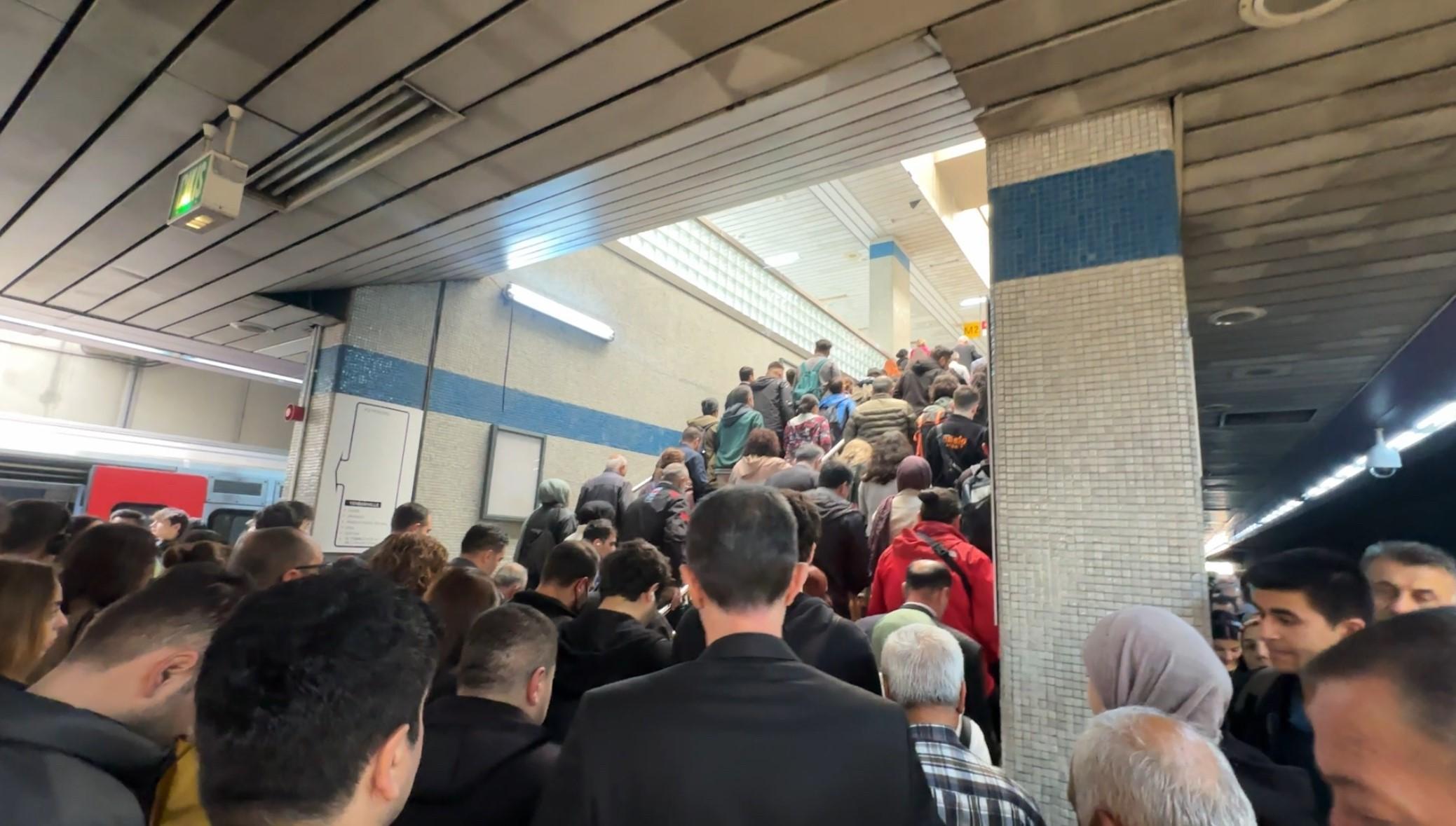 Ankara'da bazı metro istasyonlarına sağanak engeli