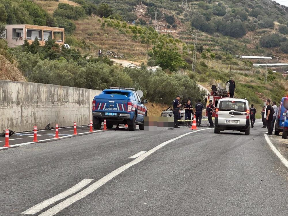 Antalya'da alev alan otomobildeki Polonyalı çift hayatını kaybetti