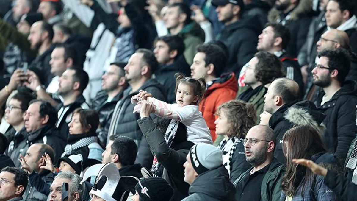 Beşiktaşlılardan 'Osayi-Samuel' tezahüratı! Trabzonsporlular çılgına döndü