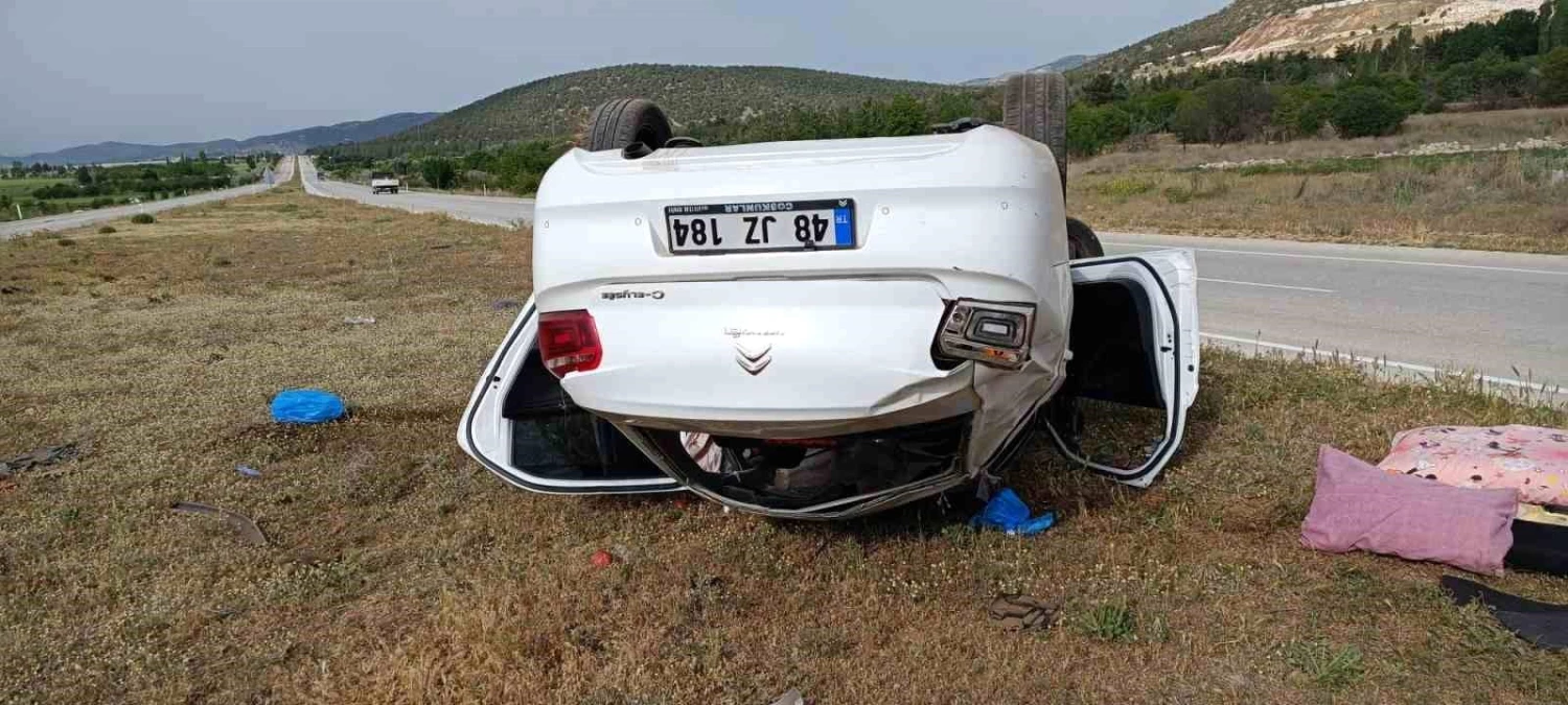 Burdur'da Otomobil Takla Attı: 3 Kişi Yaralandı