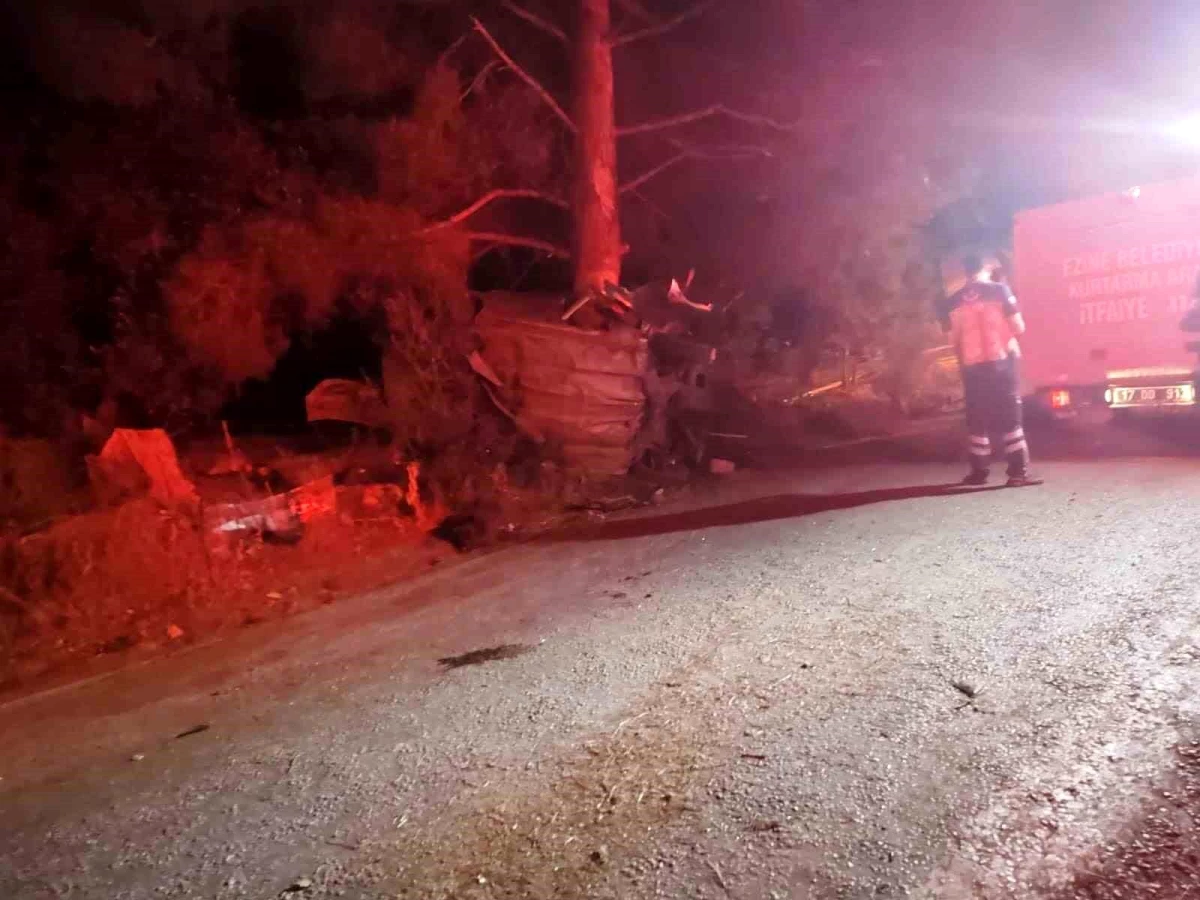 Çanakkale'de Otomobil Kazası: 2 Kişi Hayatını Kaybetti