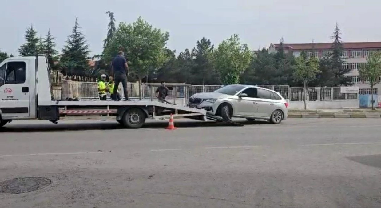 Çorum'da otomobil ile motosikletin çarpışması sonucu 2 kişi yaralandı