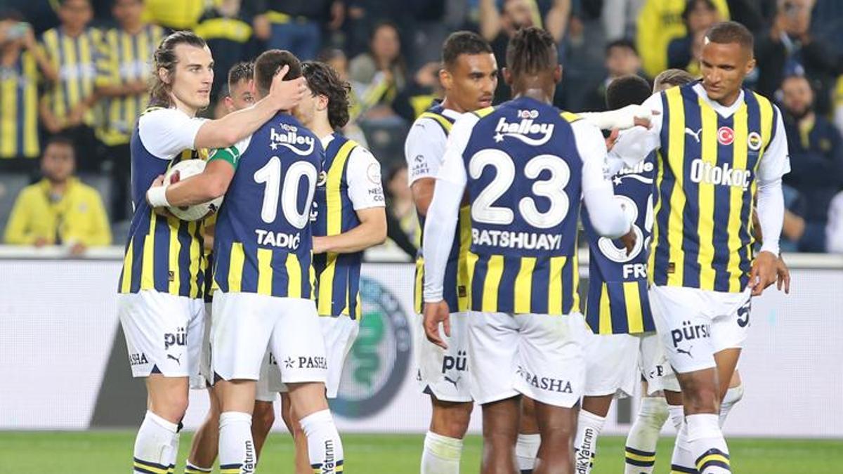 Fenerbahçe'de Çağlar Söyüncü golle tanıştı