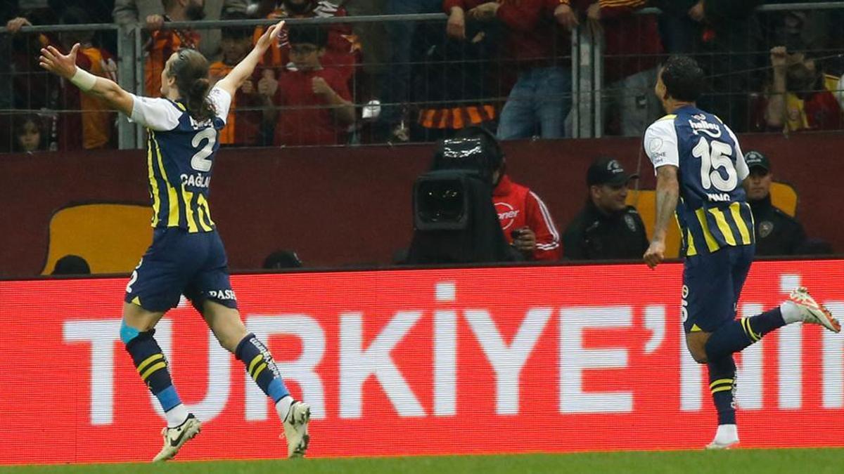 Fenerbahçe'de Çağlar Söyüncü'den Galatasaray derbisinde kritik gol! 16 yıl sonra bir ilk...