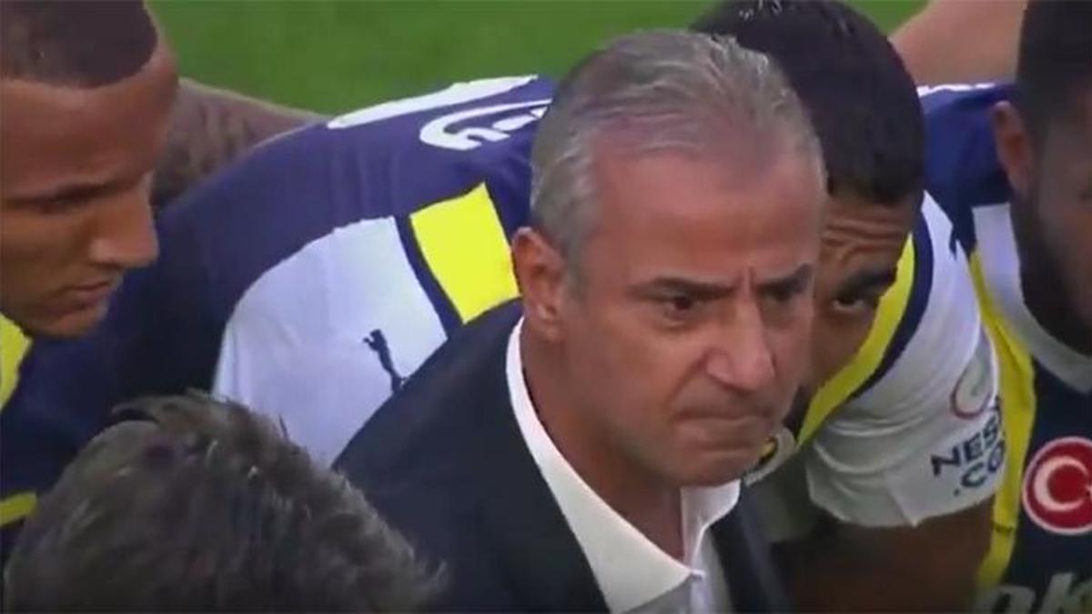 Fenerbahçe'de İsmail Kartal ezber bozdu! Saha içinde coşkulu konuşma