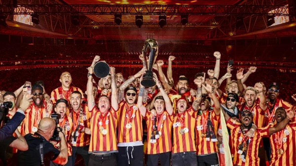 Galatasaray paylaştı... İşte şampiyonluk öncesi ve sonrasında yaşananlar!