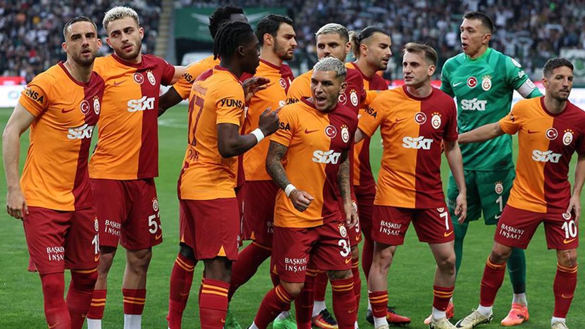 Galatasaray'da ayrılacaklar netleşiyor... Milli yıldıza Araplardan astronomik teklif!