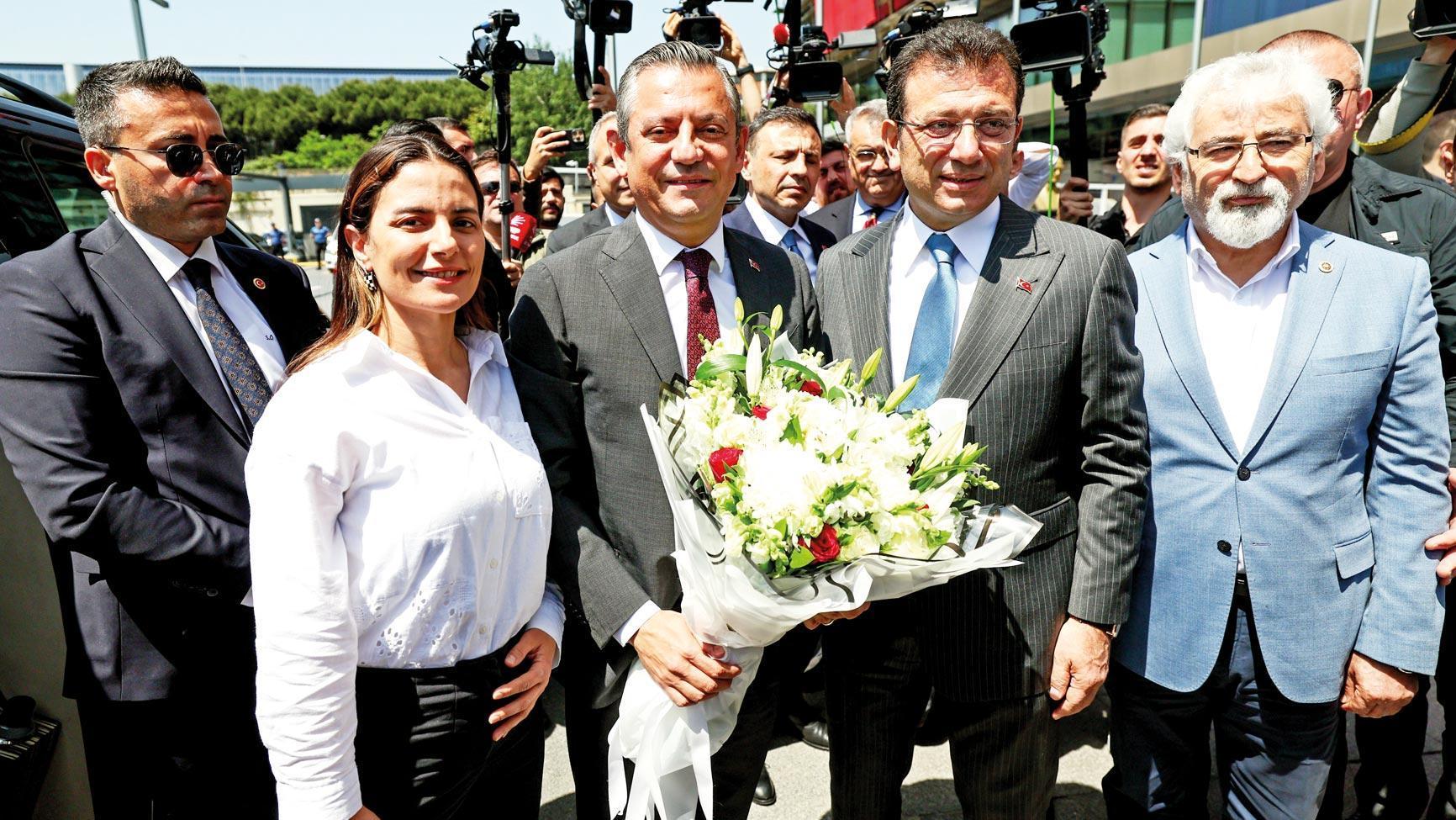 İmamoğlu’nu ziyaret eden Özel: Belediyelerde CHP marka oldu