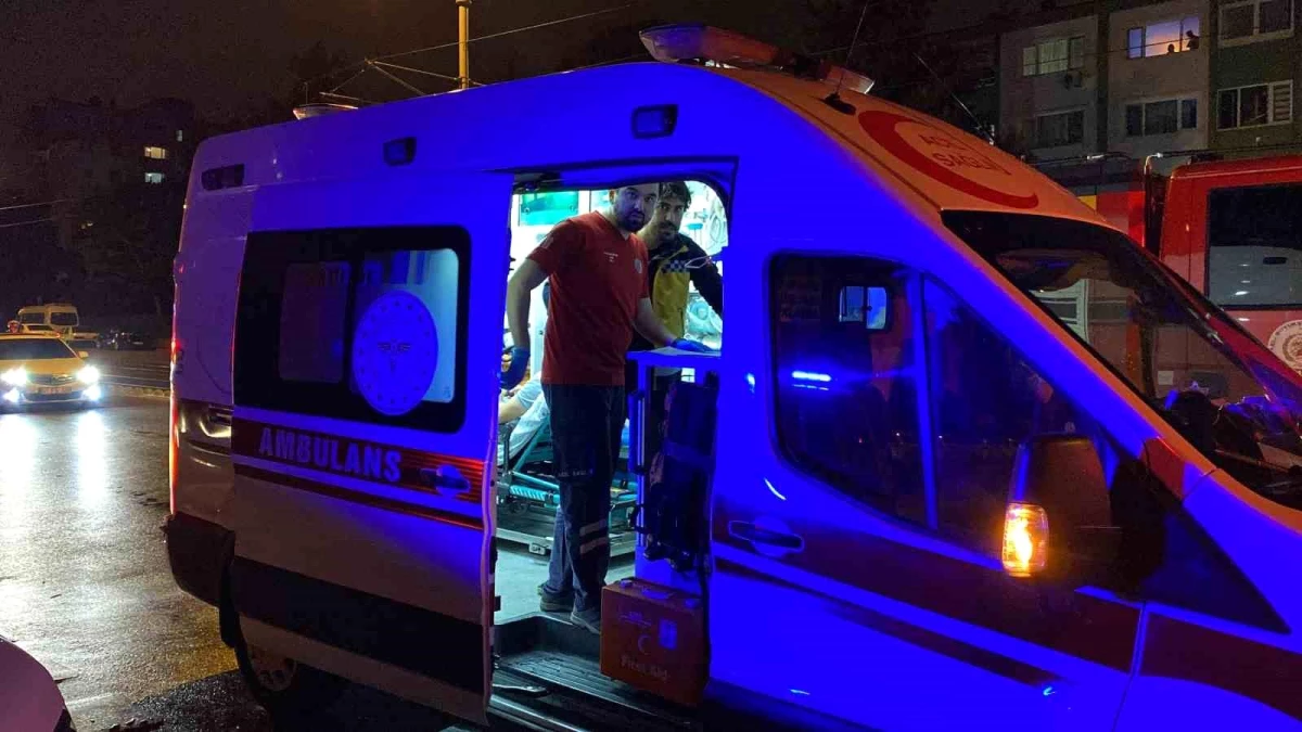 İzmit'te trafik kazası: 1 yaralı, araçlar kullanılamaz hale geldi