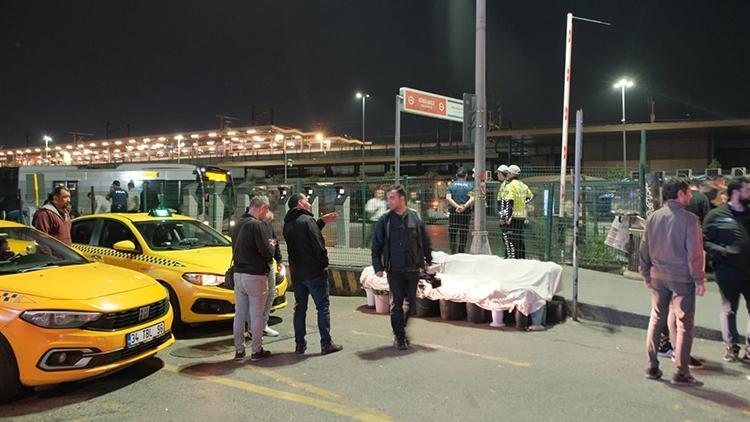 Kadıköy'de firari cinayet şüphelisi polisle arbede sırasında kendi silahı ile vurularak öldü: 1 polis ağır yaralandı