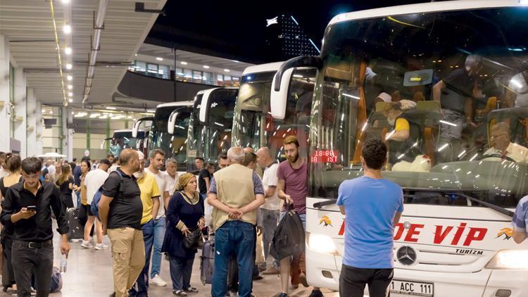 Otobüs firmalarının bayram tarifesi cep yakıyor: Otobüs bileti uçağı solladı