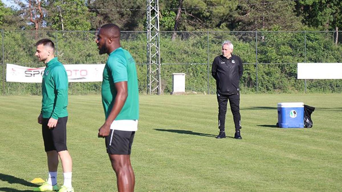 Sakaryaspor’da Coşkun Demirbakan dönemi başladı