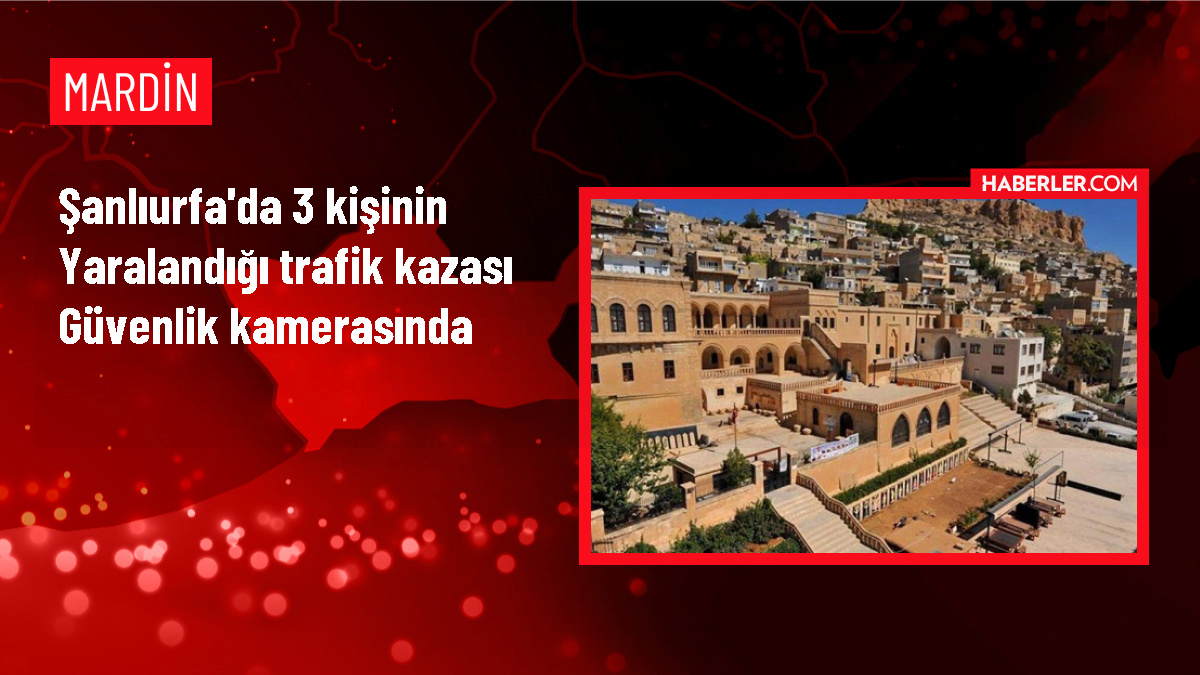 Şanlıurfa'da Hafif Ticari Araç ile Otomobilin Çarpışması Sonucu 3 Kişi Yaralandı