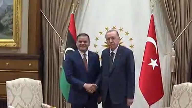 Son dakika haberi... Cumhurbaşkanı Erdoğan, Libya Başbakanı Dibeybe'yi kabul etti