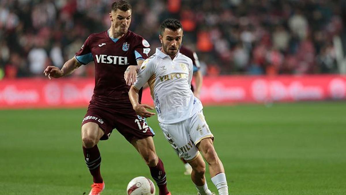 Canlı Anlatım                    (ÖZET) KARADENİZ DERBİSİNDE KAZANAN SAMSUN! Samsunspor - Trabzonspor maç sonucu: 3-1