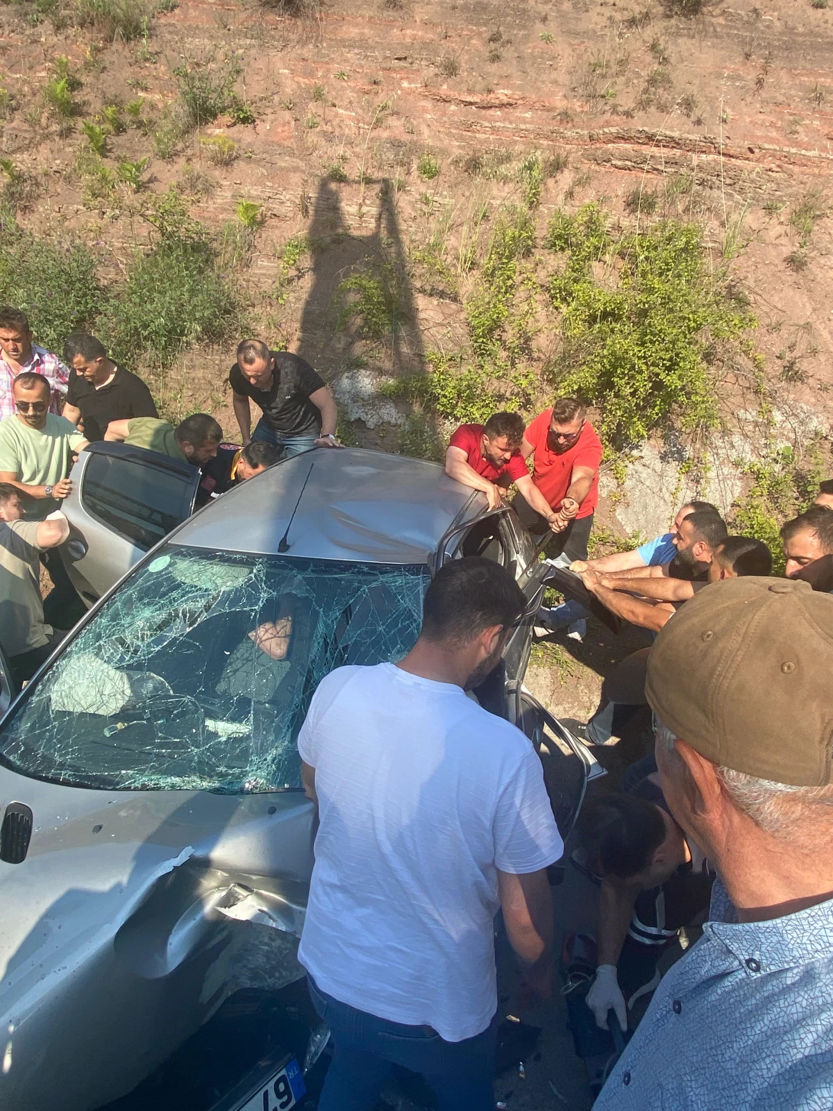 Zonguldak'ta Otomobil Kazası: 1 Ölü, 3 Yaralı