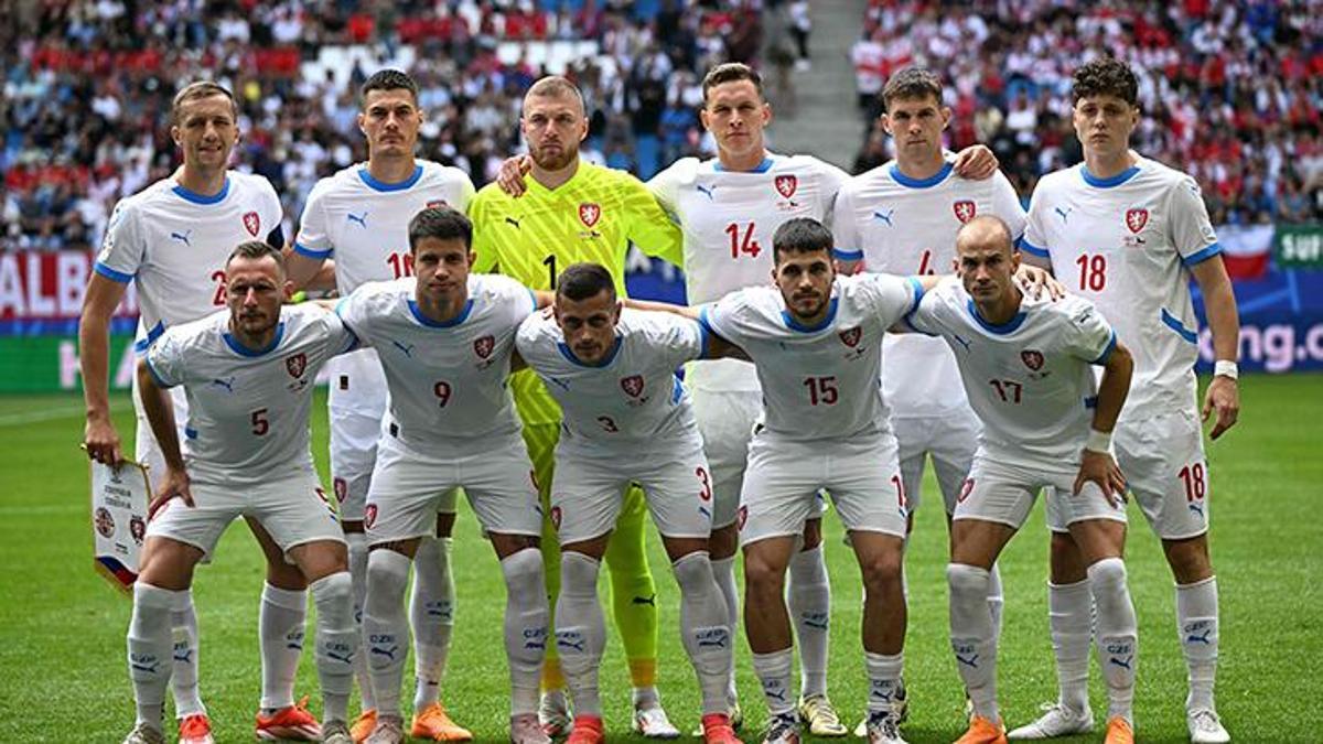 Çekya Milli Takımı'na Türkiye maçı öncesi şok haber! Yıldız futbolcu forma giyemeyecek...