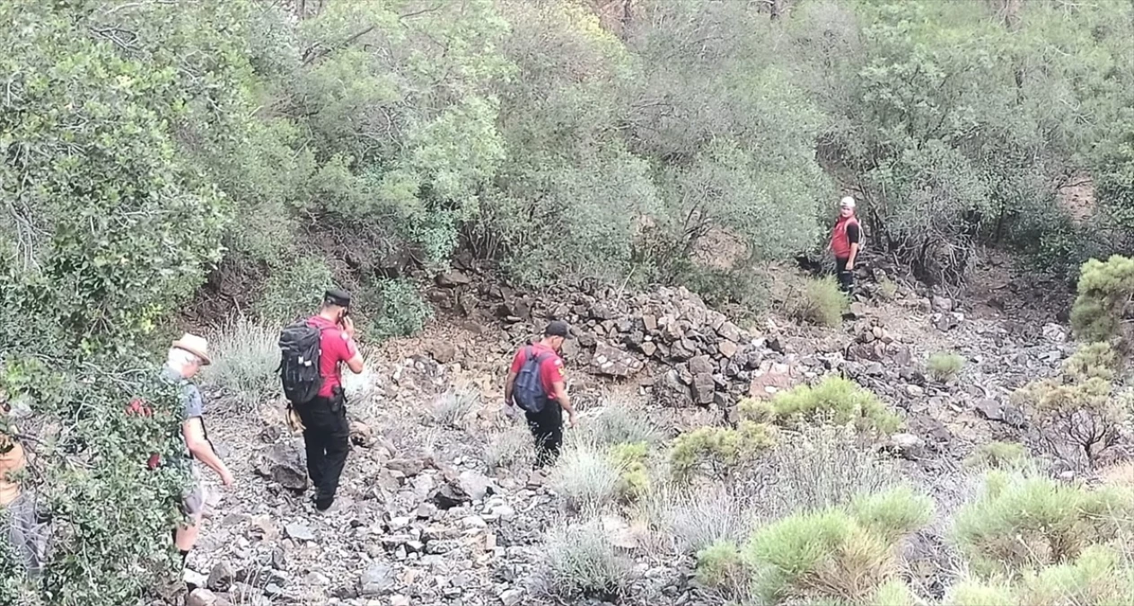 Antalya'da doğa yürüyüşü sırasında rahatsızlanan turist hayatını kaybetti