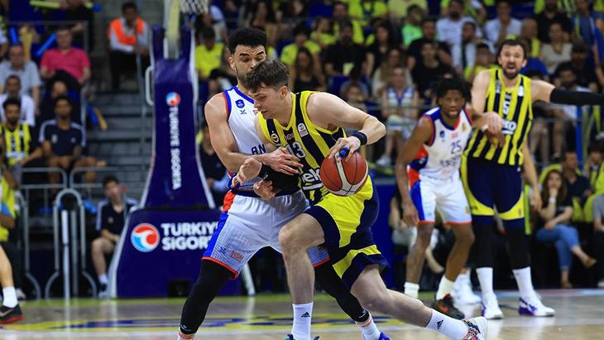 BASKETBOL SÜPER LİGİ ŞAMPİYONU FENERBAHÇE BEKO! Fenerbahçe Beko - Anadolu Efes maçı sonucu: 80-72