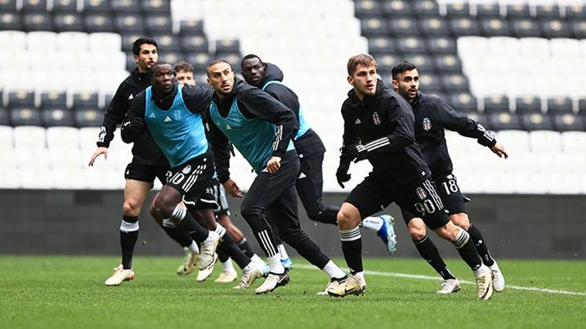 Beşiktaş'ta yıldız futbolcu takımdan ayrıldığını açıkladı! 'Veda etmek her zaman zordur'