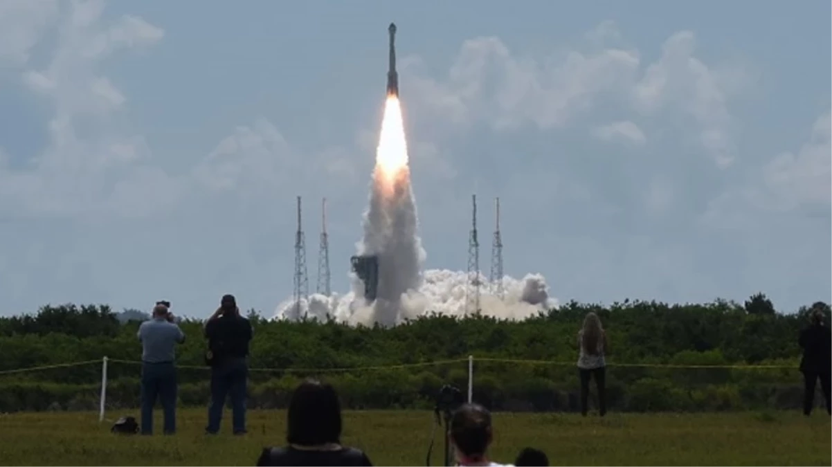 Boeing, NASA astronotlarını ilk kez uzaya yolladı