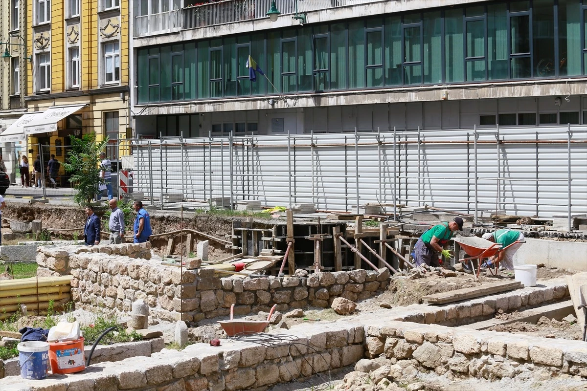 Bosna Hersek'te tarihi caminin kalıntıları gün yüzüne çıkarılıyor