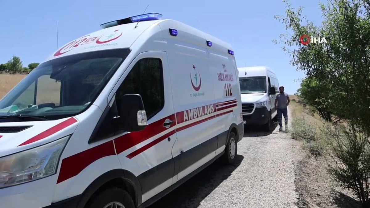 Elazığ'da otomobil şarampole yuvarlandı: 4 yaralandı