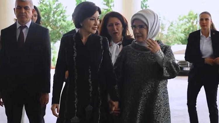 Emine Erdoğan'dan Mirziyoyeva ile Millet Kütüphanesi'ni ziyaretine ilişkin paylaşım