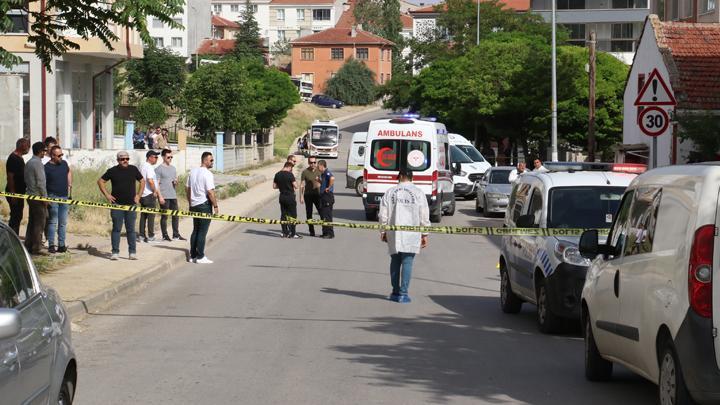 Eskişehir'de vahşet! Kızını ve 7 yaşındaki torununu öldürdü... Katil zanlısına linç girişimi