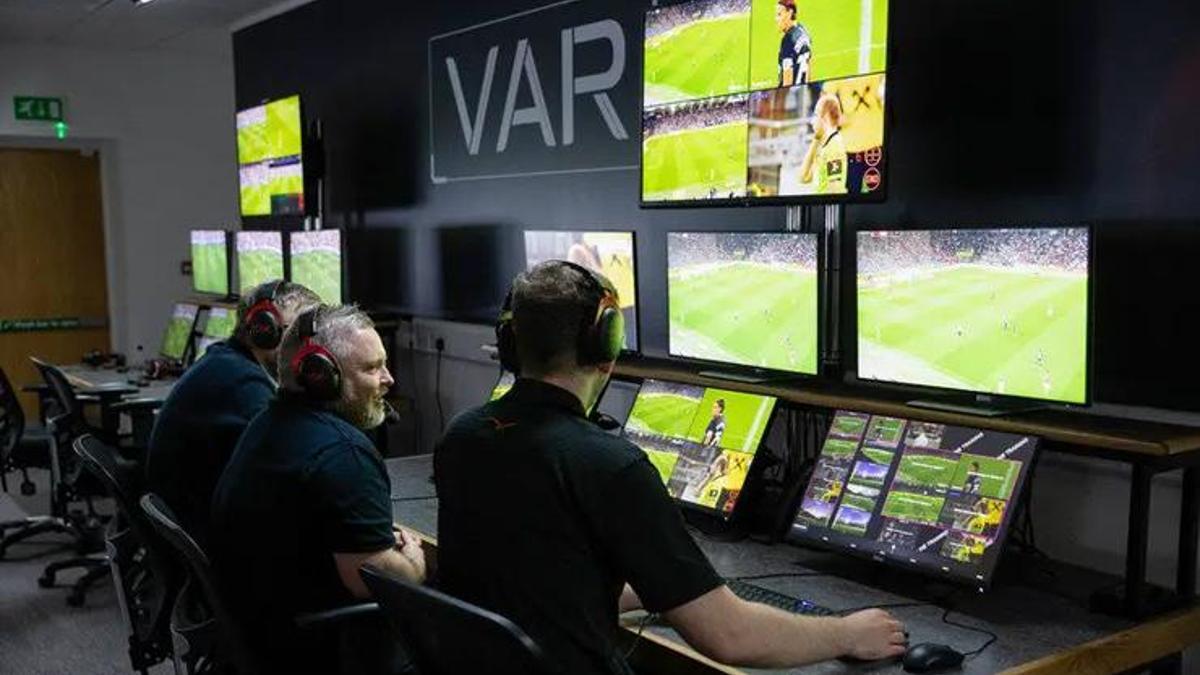 EURO 2024 öncesi futbolseverlere müjde: VAR pozisyonları için karar verildi!