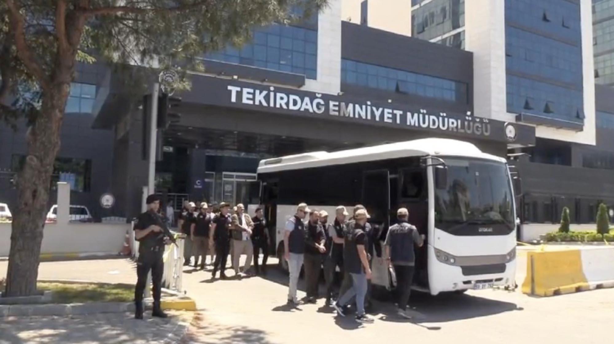 FETÖ'cü 4 emniyet müdürü tutuklandı