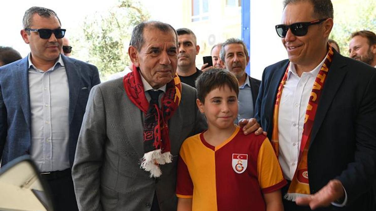 Galatasaray Başkanı Dursun Özbek'ten A Milli Takım'a destek