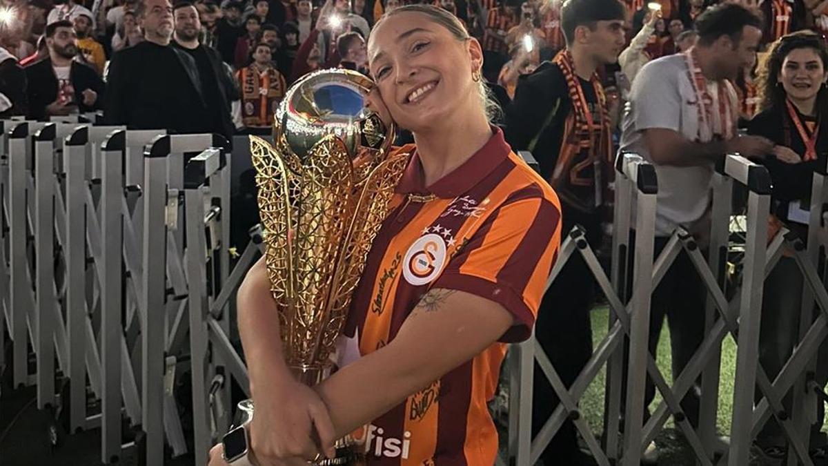 Galatasaray'da Berna Yeniçeri'den FANATİK'e özel açıklamalar: Unutulmaz bir hikaye yazdık