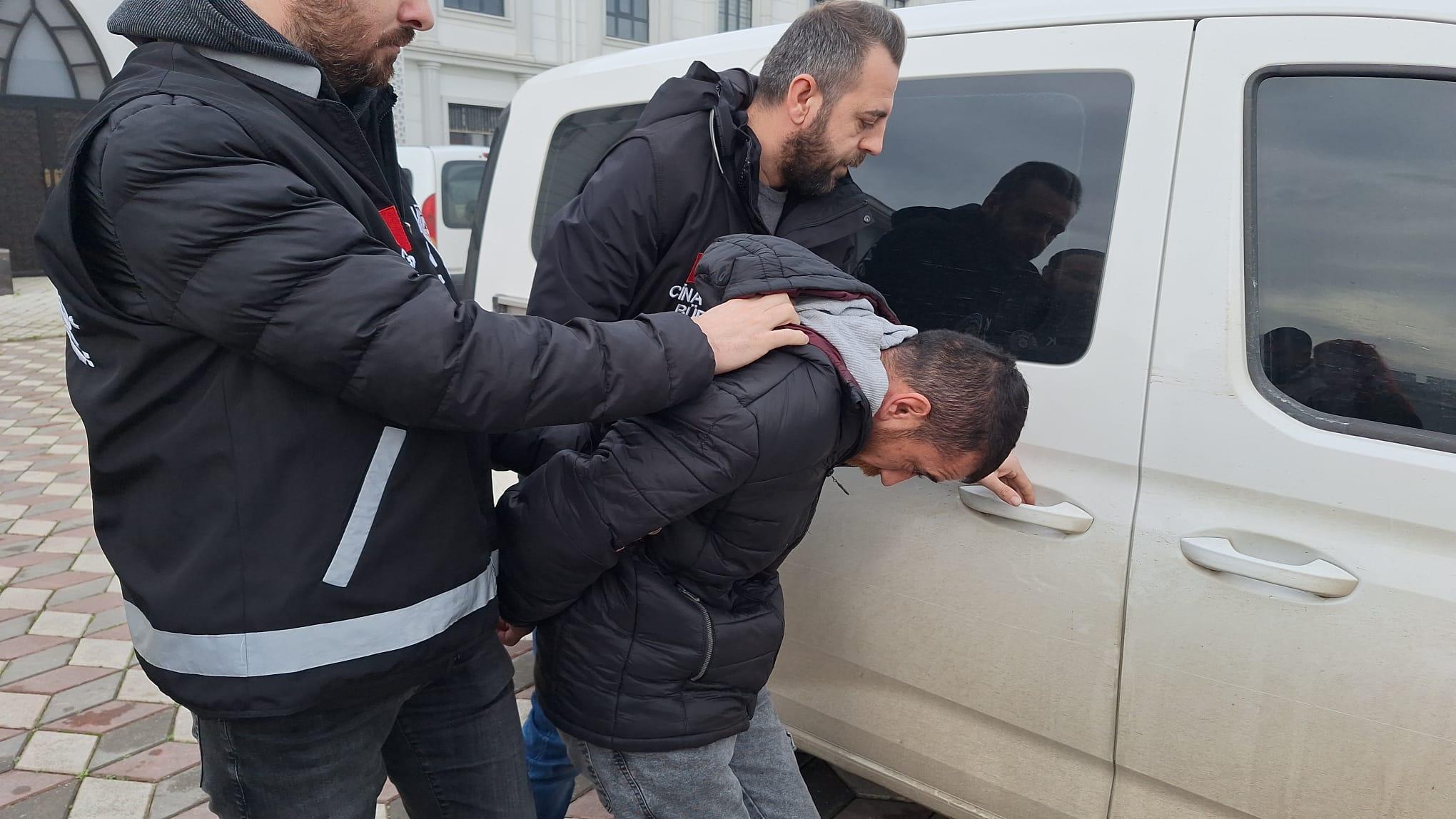 Mahkemede şaşkına çeviren sözler: Boğuşma sırasında bıçak kendisine saplanmış olabilir