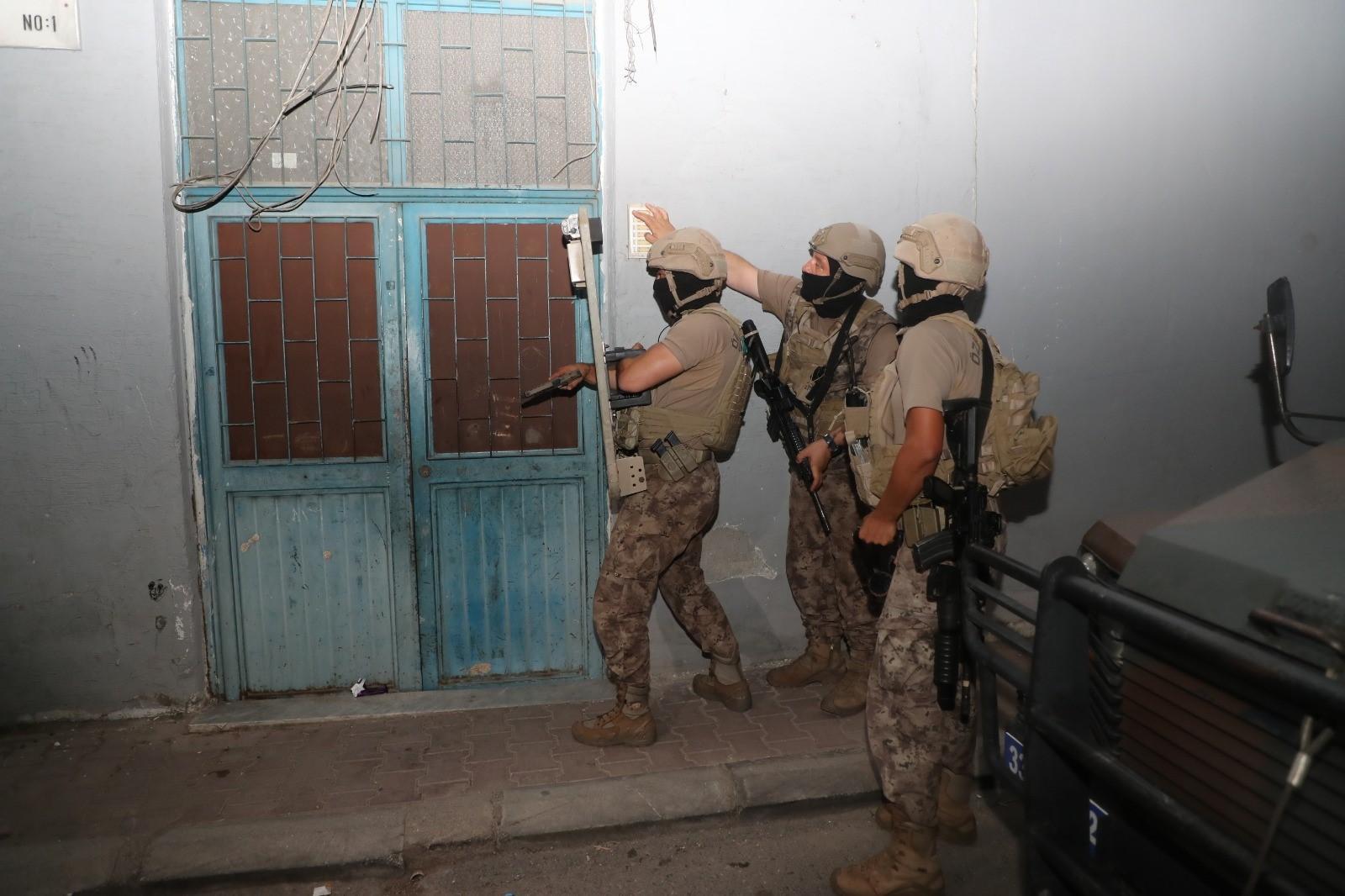 Mersin'de terör örgütü PKK'ya operasyonda 6 tutuklama