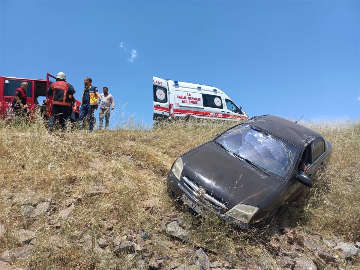 Şarampole Devrilen Otomobilde 1 Kişi Yaralandı