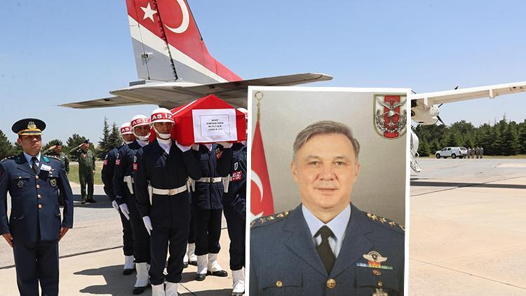 Şehit Pilot Albay Gökhan Özen'in cenazesi Eskişehir'e getirildi