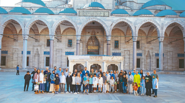 Süleymaniye'de 'ailece' bayram sabahı | Yeni Şafak Pazar Eki Haberleri